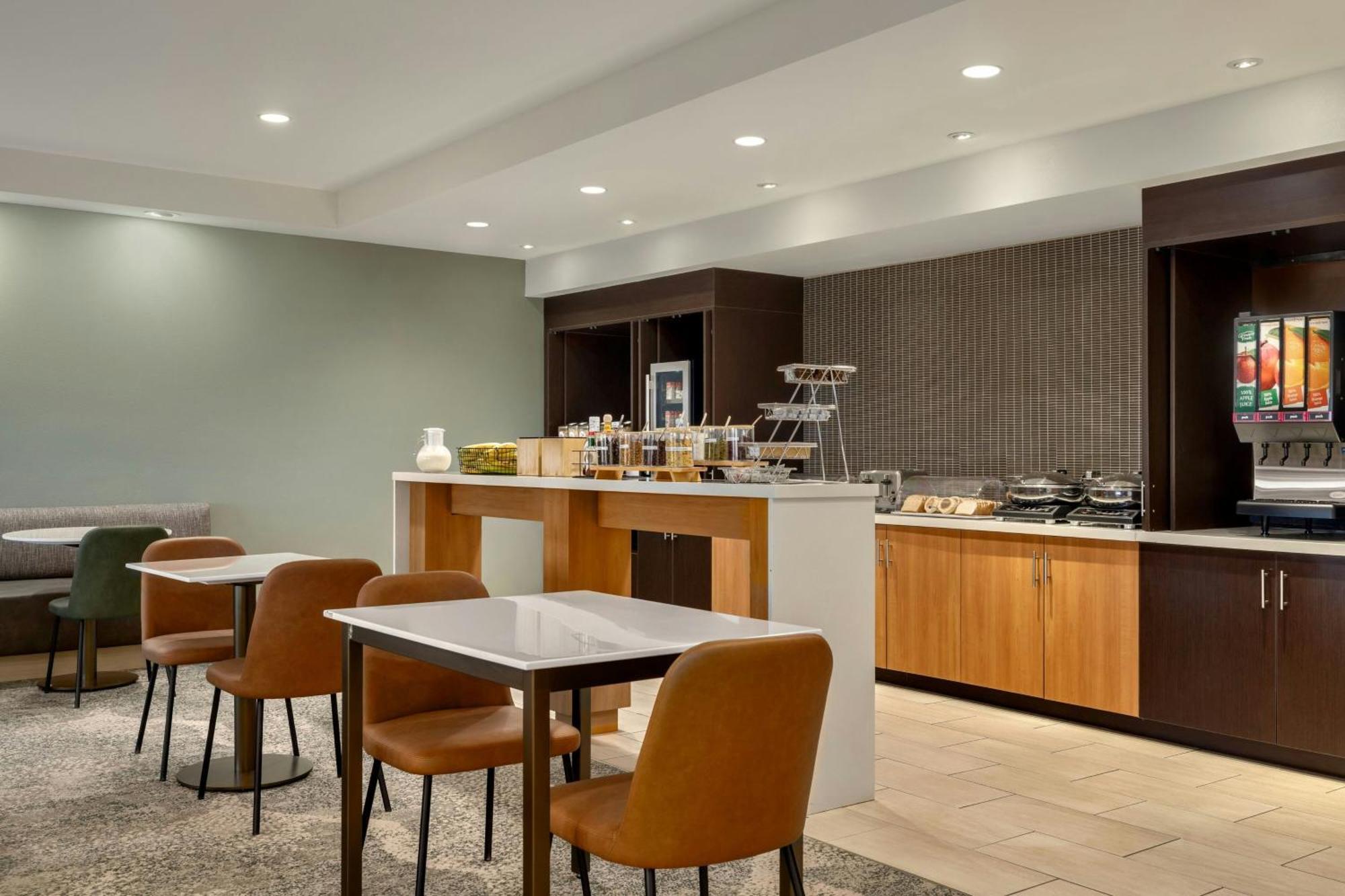 Towneplace Suites By Marriott Alexandria Exterior photo